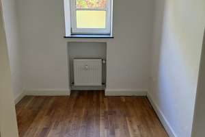 Denkmalgeschütze Erdgeschosswohnung in erster Rheinlage – Die vollständige Adresse der Immobilie erhältst du vom Anbieter., 40474 Golzheim, Düsseldorf – Vorschaubild 9