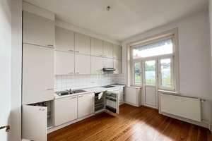 106 m² Altbau 4 Zimmer, Dielen, Wohnküche EBK, Vollbad, 2 Balkone, Keller, WM und Fahrradstellplatz – Die vollständige Adresse der Immobilie erhältst du vom Anbieter., 23554 Sankt Lorenz Nord, Lübeck – Vorschaubild 3