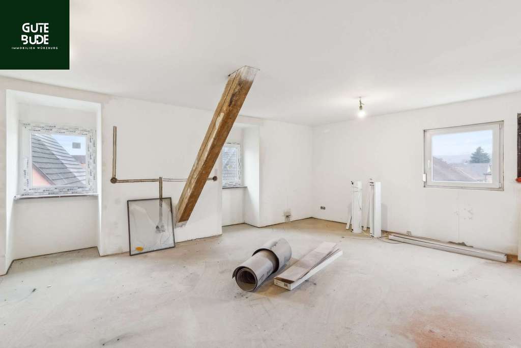 Immobilie in Zellingen - Projekt für Selbstverwirklicher: Sanierte Dachgeschosswohnung mit 5 Zimmern in Zellingen - Bild 1