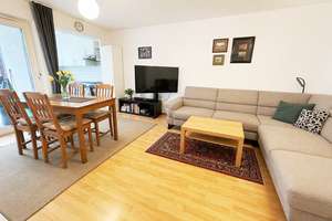 Helle, gepflegte 2 ZKB mit Einbauküche, Fahrstuhl und Balkon in ruhiger Lage! Gut vermietet!!! – Die vollständige Adresse der Immobilie erhältst du vom Anbieter., 86167 Lechhausen-West, Augsburg – Vorschaubild 1