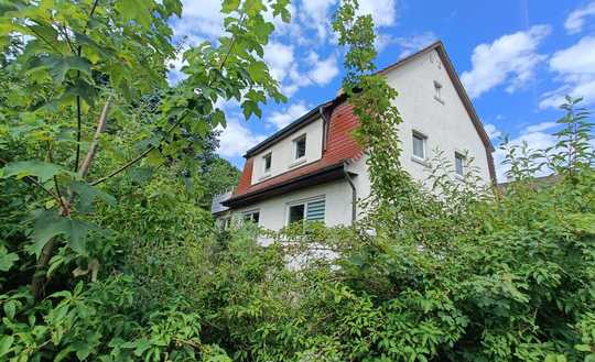 Haus mit großem Garten und Scheune in Lustnau 