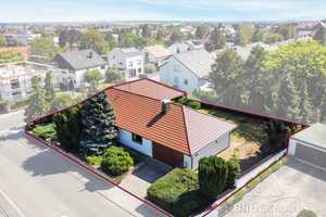Gute Lage, schöner Garten: L-förmiger Bungalow in Massivbauweise auf großzügigem Grundstück! – Tiefenthaler Straße 29, 67269 Bad Dürkheim (Kreis) – Vorschaubild 2