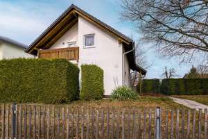 Charmantes EFH mit Südterrasse, Südbalkon & 3 Garagen – Wohnen unter alter Buche – Die vollständige Adresse der Immobilie erhältst du vom Anbieter., 9247 Röhrsdorf, Chemnitz – Vorschaubild 2