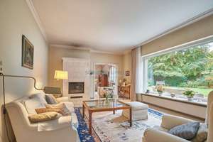 Solide Architektur mit Entwicklungspotenzial – Ihr Zuhause in Obermenzing