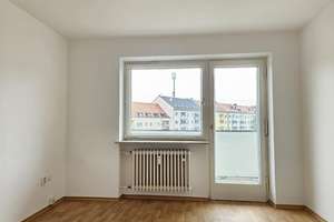 Kleine 1-Zimmer-Wohnung mit Balkon in Giesing – Brecherspitzstraße 3, 81541 Obergiesing, München – Vorschaubild 2