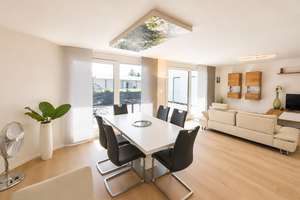 Großzügige und moderne Penthouse Wohnung