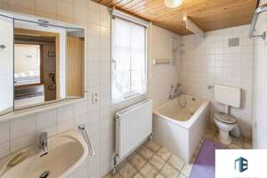 Besondere Kapitalanlage - Fachwerkhaus mit vier Einheiten Hof und Garagen in Bad Münster am Stein – 55583 Bad Münster am Stein-Ebernburg – Vorschaubild 12