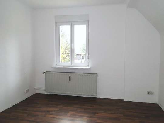 Freistehendes 2-Familienhaus in Wandlitz mit Ausbaumöglichkeiten - Bild 12