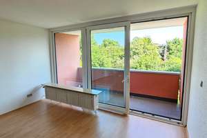 Lebendiger Alltag in Köln: 3-Zimmer-Wohnung im Spitzangerweg – Spitzangerweg 47, 50859 Lövenich, Köln – Vorschaubild 1