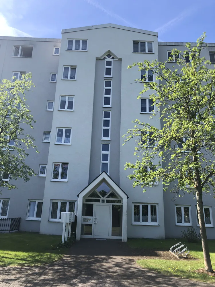 Lieber kaufen als mieten: freie 3 Zimmer im Obergeschoss. - barrierefrei und mit Fahrstuhl, Schwerin – Bild 1