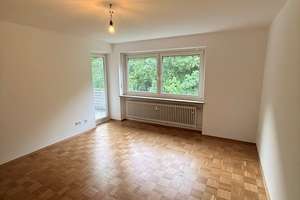 Frisch sanierte 3-Zimmer-Wohnung mit Balkon und Blick ins Grüne - ab 15.06.2026 verfügbar – Terofalstr. 39, 80689 Blumenau, München – Vorschaubild 3