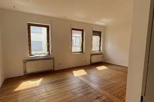 Renovierte und leerstehende 3 ZKB-Obergeschosswohnung in LU-Mundenheim (3 Parteienhaus)!