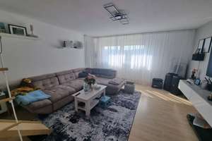 **Helle 3,5-Zi.-Wohnung mit gigantischer Aussicht und TG-Stellplatz** – Die vollständige Adresse der Immobilie erhältst du vom Anbieter., 70195 Botnang-Nord, Stuttgart – Vorschaubild 2