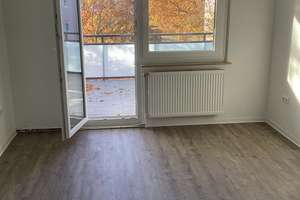 Moderne 3- Zimmerwohnung  mit XXL Sonnenbalkon – Schierholzstr. 102, 30655 Groß-Buchholz, Hannover – Vorschaubild 2