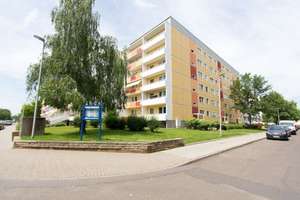 Kurze Wege zum Einkaufen und zur Straßenbahn – ideal für sportliche Mieter... – Johannes-Göderitz-Straße 71, 39130 Neu Olvenstedt, Magdeburg – Vorschaubild 14