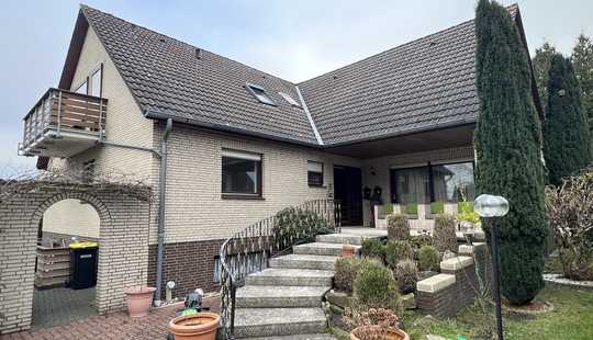 Bild von KARSTEN IMMOBILIEN ermöglicht Ihnen: Traumhaftes Zweifamilienhaus in Garbsen / Osterwald