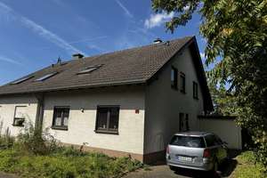 BONN-BEUEL, charmante DHH, Bj. 89 in top Lage, 5-6 Zi., ca. 125 m²  Wfl., Garage, ca. 285 m² GrSt. – Die vollständige Adresse der Immobilie erhältst du vom Anbieter., 53229 Vilich-Müldorf, Bonn – Vorschaubild 1