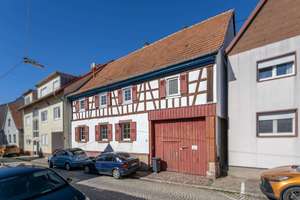 Liebhaberobjekt mit Charme und Seele mit ausbaubarer Scheune, Innenhof & Garten in KA-Knielingen – Die vollständige Adresse der Immobilie erhältst du vom Anbieter., 76187 Knielingen, Karlsruhe – Vorschaubild 2