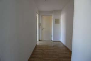 Helle 2-Zimmer-Wohnung mit sonniger Loggia – Die vollständige Adresse der Immobilie erhältst du vom Anbieter., 81927 Oberföhring, München – Vorschaubild 3