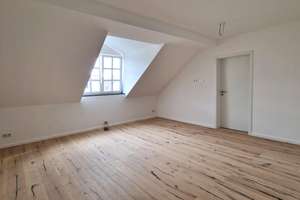 Altbau trifft Design - Exklusive 3,5 -Zimmer-Wohnung mit Homeoffice & Ankleide – Die vollständige Adresse der Immobilie erhältst du vom Anbieter., 90763 Altstadt, Innenstadt, Fürth – Vorschaubild 8