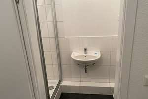 Modernisiertes Single / Pendler / Büro - Apartment (EG Straße) – Unter den Ulmen 110, 47137 Untermeiderich, Duisburg – Vorschaubild 4