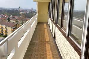 Lichtdurchflutete 4-Zimmer-Wohnung mit Fernblick - Crailsheim – Lerchenstraße 25, 74564 Crailsheim – Vorschaubild 2