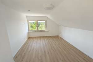 Frisch sanierte 3-Zi.-DG-Wohnung im Grünen – Fußbodenheizung, Wärmepumpe & Waldblick – 51375 Schlebusch, Leverkusen – Vorschaubild 13
