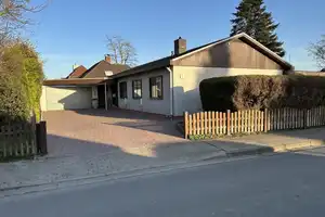 Komfort-Bungalow mit Einliegerwohnung und Doppelgarage in bester Lage - Provisionsfrei für Käufer  – Stade (Kreis) – Vorschaubild 4