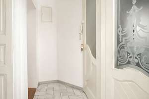 Home in the City, grüne Altbau-Oase in Wiesbaden! Kulturdenkmal-Villa, helle 2 Zi, 2 Balkone, 80 m² – Die vollständige Adresse der Immobilie erhältst du vom Anbieter., 65195 Nordost, Wiesbaden – Vorschaubild 14