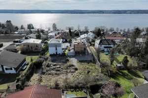 Fantastisches Grundstück mit  Seeblick und Baugenehmigung in Breitbrunn – Starnberg (Kreis) – Vorschaubild 3