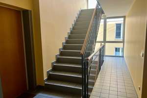 Top-Kapitalanlage in zentraler Potsdamer Lage (14467)
Vermietete 2-Zimmer-Wohnung mit Balkon, Aufzu – Die vollständige Adresse der Immobilie erhältst du vom Anbieter., 14467 Berliner Vorstadt, Potsdam – Vorschaubild 7