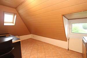 Gemütliche 2-3 ZKB Dachgeschosswohnung mit Fernblick nähe Klinikum – Ihringshäuser Straße 93, 34125 Fasanenhof, Kassel – Vorschaubild 8