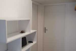 Vollständig renovierte möbelierte Wohnung mit zwei Zimmern sowie Balkon und EBK in Düsseldorf – Stürzelberger Straße 27, 40547 Düsseldorf – Vorschaubild 7