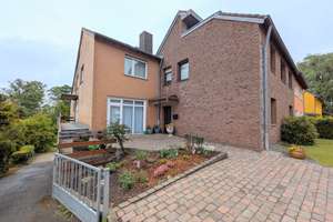 Warteliste! Anbau mit Balkon & 3 Garagen | 120 m² | aktuell vermietet | Stolberg-Donnerberg – Die vollständige Adresse der Immobilie erhältst du vom Anbieter., 52222 Stolberg (Rheinland) – Vorschaubild 2