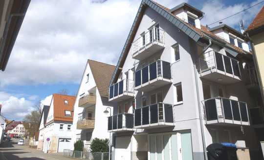 Zentral gelegenes Mehrfamiliehaus mit kleiner Gewerbefläche !