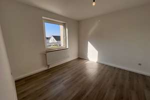 Nähe Allee-Center Essen. Schöne, gepflegte und lichtdurchflutete 3 Zimmer Wohnung. – Altenessener Str.  449, 45329 Altenessen-Nord, Essen – Vorschaubild 4