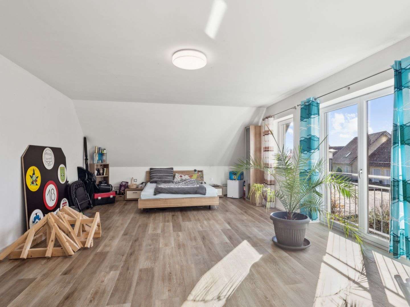 Immobilie in Langerringen - Neuwertiges, großes Einfamilienhaus in Langerringen - OT Gennach - Bild 0