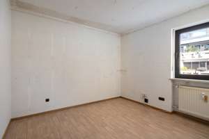 Ihr neues Zuhause in Harlaching: 4 Zimmer, 2 Balkone und großer Keller – Die vollständige Adresse der Immobilie erhältst du vom Anbieter., 81545 Harlaching, München – Vorschaubild 9