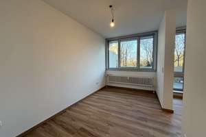 Provisionsfrei und Denkmal: Frisch renovierte  Wohnung am Olympia-Einkaufszentrum – Die vollständige Adresse der Immobilie erhältst du vom Anbieter., 80993 Alt-Moosach, München – Vorschaubild 6