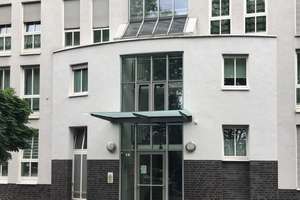 Charmante 1-Zimmer Dachgeschosswohnung mit Balkon in Bahnhofsnähe