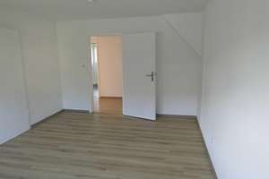 3 Zimmer Wohnung mit Stadtbahnanschluss