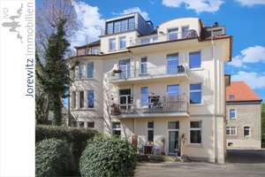 Altbaucharme Bielefeld-City – Nähe Pauluskirche: Gut aufgeteilte 5 Zimmer-Wohnung mit Terrasse