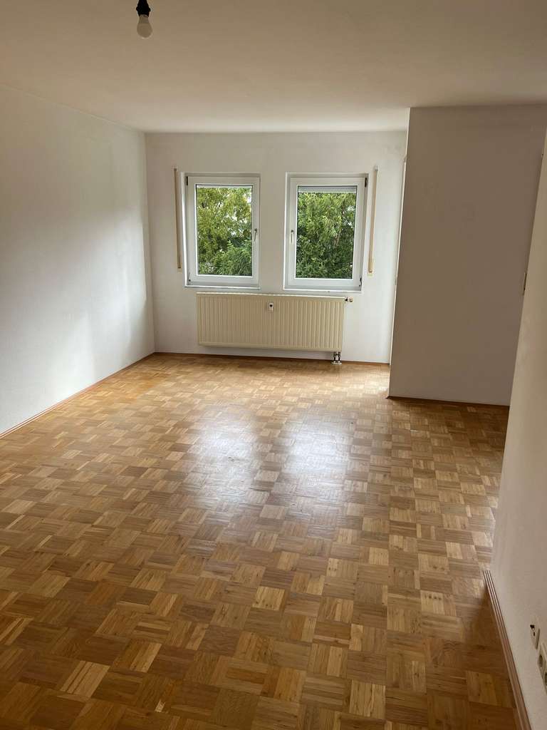 Immobilie in Lauffen am Neckar - 2 1/2-Zimmer-Eigentumswohnung im 2. OG eines Mehrfamilienhauses in Lauffen - Bild 2