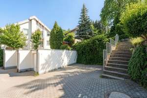 Wohnen mit Atmosphäre und Weitblick am Giersberg: 4ZKB mit EBK, Dachterrasse, Stellplatz und Garten – Edith-Langner-Straße 73, 57072 Siegen, Siegen – Vorschaubild 27