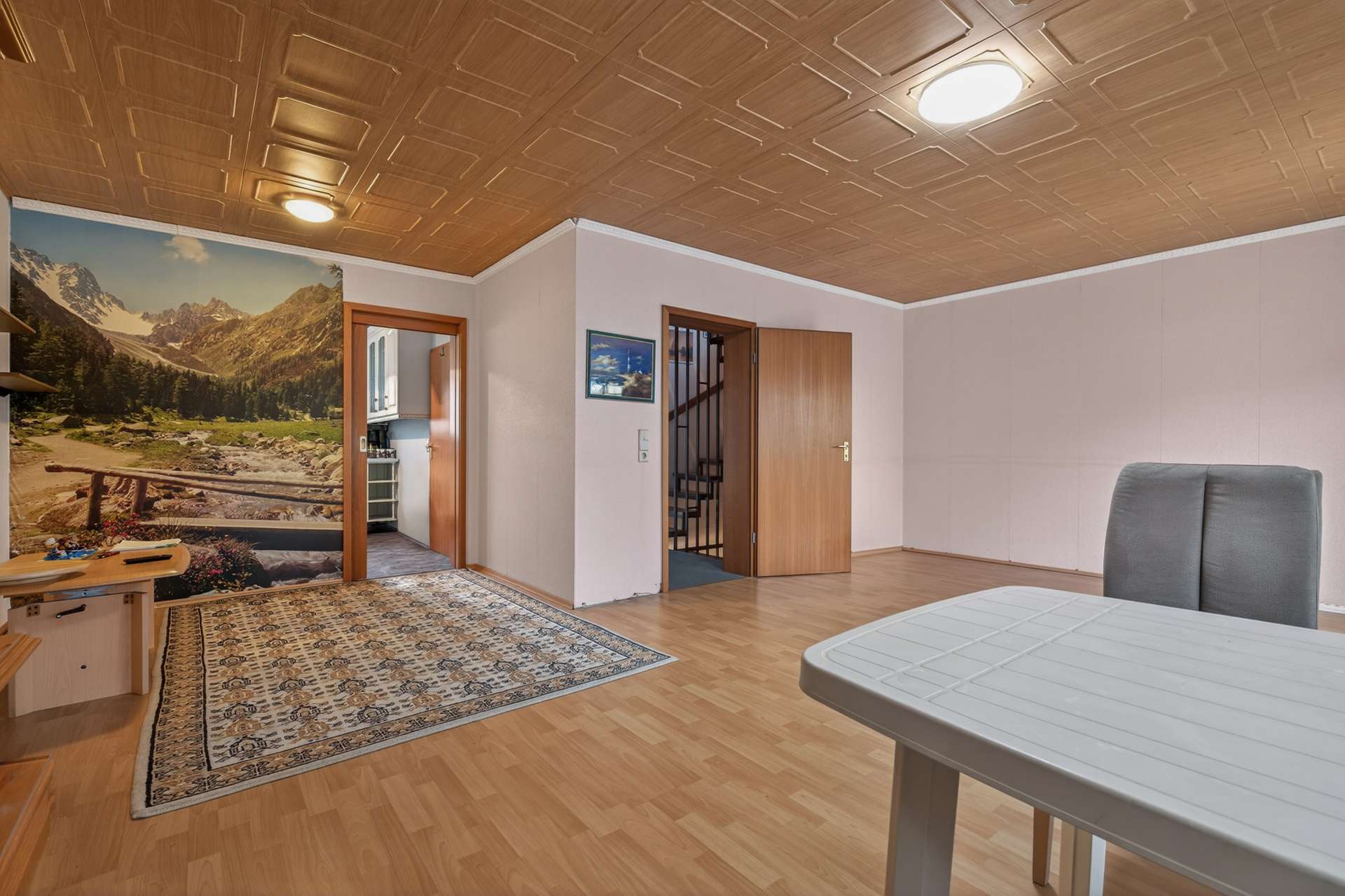 Immobilie in Dettenheim - Viel Platz für Ihre Ideen – renovierungsbedürftige Doppelhaushälfte in Dettenheim - Bild 1