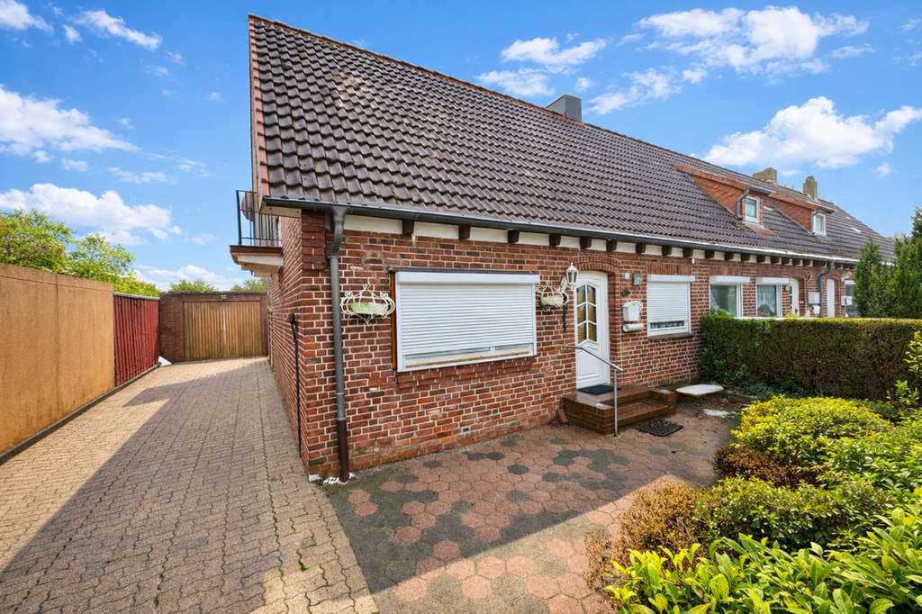 Immobilie in Brunsbüttel - Charmantes Reihenhaus in ruhiger Wohnlage der Schleusenstadt Brunsbüttel!! - Bild 0