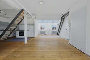 Großzügige Stadtwohnung in Bestlage der Südweststadt mit Loggia & ausgebautem Spitzboden! – Die vollständige Adresse der Immobilie erhältst du vom Anbieter., 76137 Südweststadt, Karlsruhe – Vorschaubild 2