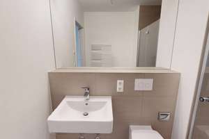 Moderne 4-Zimmer-Wohnung mit 2 BALKONEN, 2 BÄDERN und EBK im Neubauquartier 'Ferdinand's Garden' – Plauener Strasse 102, 13055 Alt-Hohenschönhausen, Berlin – Vorschaubild 10