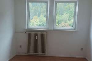 Ruhige 4Zi-Wohnung mit Balkon und Garage - Natur Aussicht – Die vollständige Adresse der Immobilie erhältst du vom Anbieter., 38685 Langelsheim – Vorschaubild 3