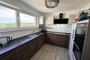 Modernisierte 3-Zimmer-Wohnung mit Loggia, Aufzug und Fernblick in Hiddenhausen – Die vollständige Adresse der Immobilie erhältst du vom Anbieter., 32120 Hiddenhausen – Vorschaubild 3